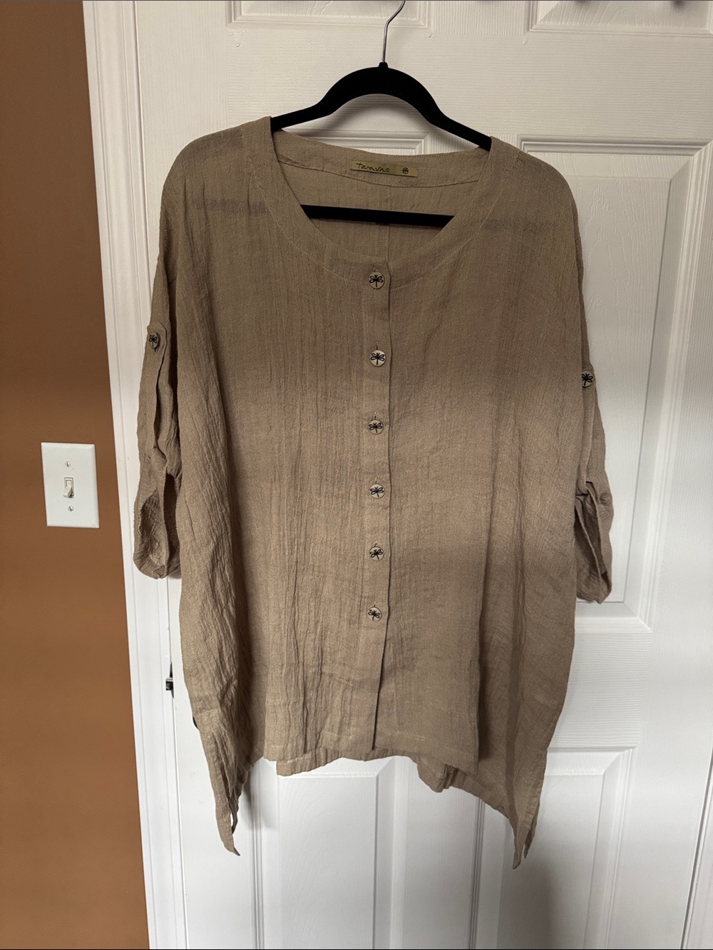 Tara Vao Linen Button-Front Top in Light Taupe